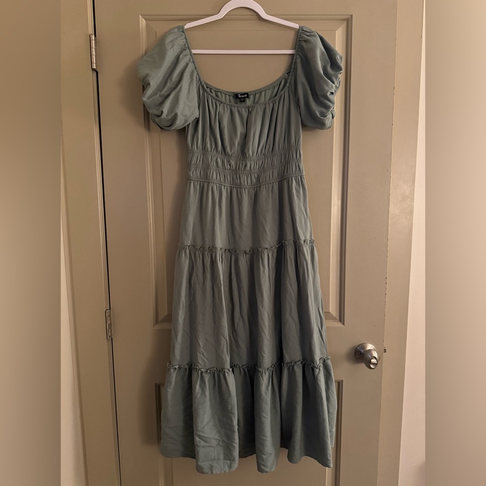 Trixxi Green Off-the-Shoulder Smocked Sundress